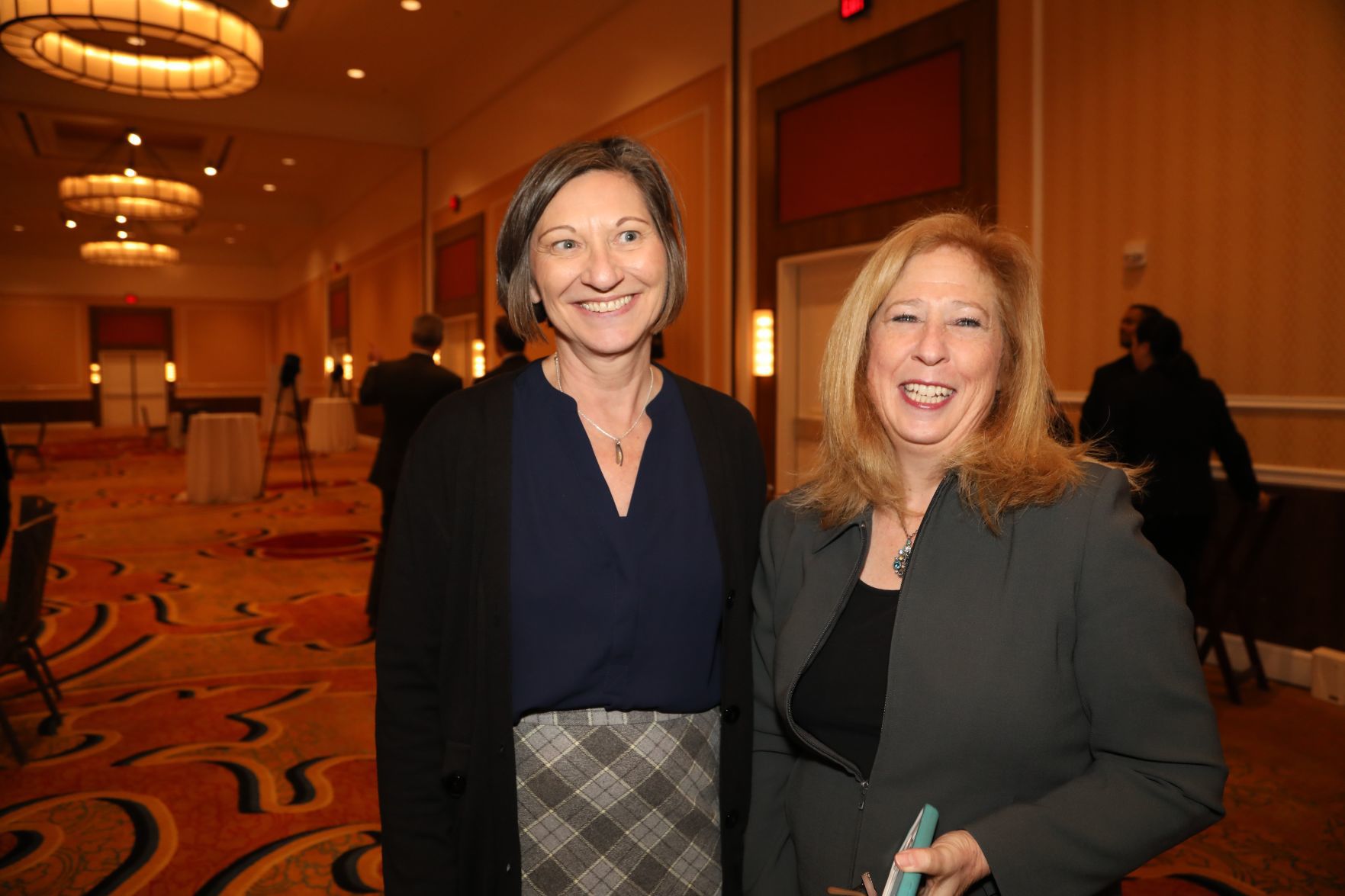 Karen Schleicher, Laura Rossmann